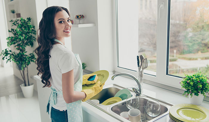 https://www.daisymaids.com/wp-content/uploads/2021/06/How-to-Get-Your-Kitchen-Sparkling-Like-New-Again.jpg